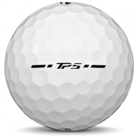Golfbollen TaylorMade TP5 i årsmodell 2025.